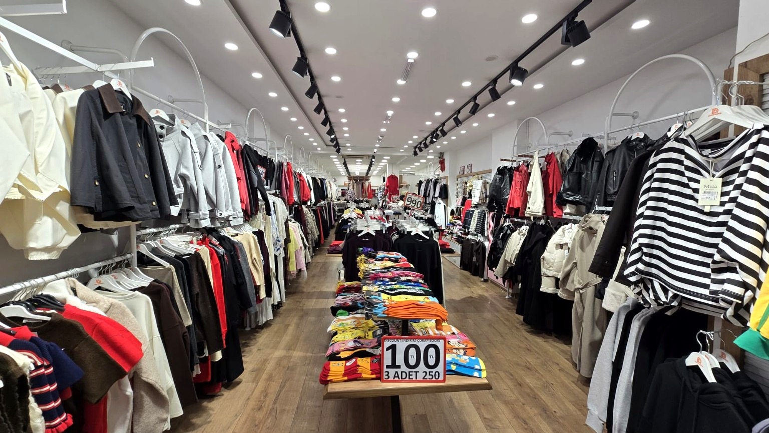 Disponible Store mağazasının iç görünümü
